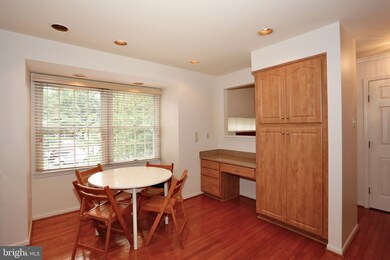 15809 Glacier Ct, North Potomac, MD 20878 - photo 6