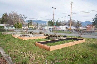 1295 Rogue River Hwy, Grants Pass, OR 97527 - photo 6