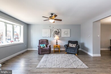 4735 Saint Denis Dr, Philadelphia, PA 19114 - photo 3