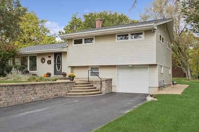 305 Poplar Ln, New Lenox, IL 60451 - photo 2