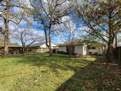16758 Gleneagle Dr N, Conroe, TX 77385 - photo 4