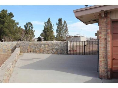 15357 Northport Ct, Horizon City, TX 79928 - photo 2