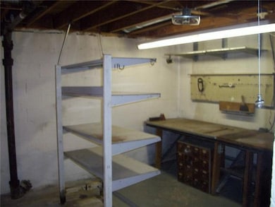 1116 Saint Cecelia Dr, Columbus, OH 43204 - photo 7