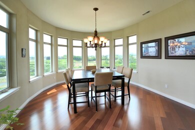 5 Kitchen Dining Space