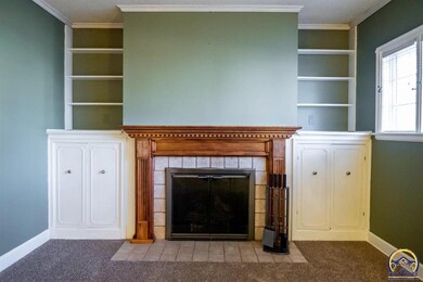 2010 SW Collins Ave, Topeka, KS 66604 - photo 4