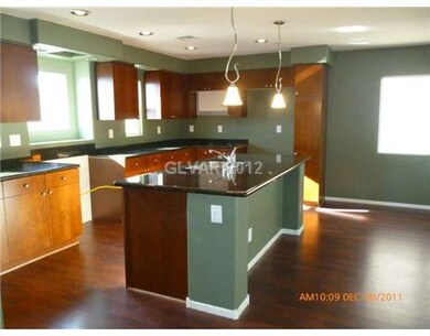 10627 W Gilmore Ave, Las Vegas, NV 89129 - photo 5