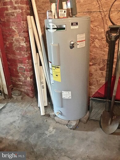 724 E Commerce St, Shamokin, PA 17872 - photo 3