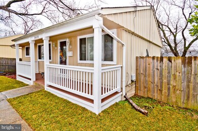 5610 Duchaine Dr, Lanham, MD 20706 - photo 3