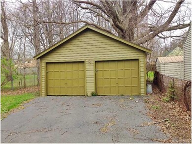 Garage.