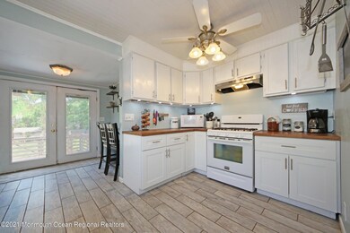 282 W Prospect Ave, Keyport, NJ 07735 - photo 6