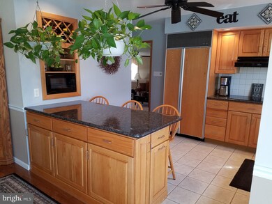 12 Wilkshire Rd, Doylestown, PA 18901 - photo 4