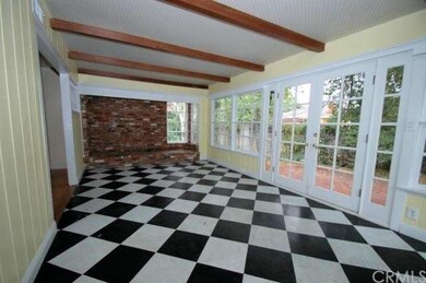 Sunroom/Den