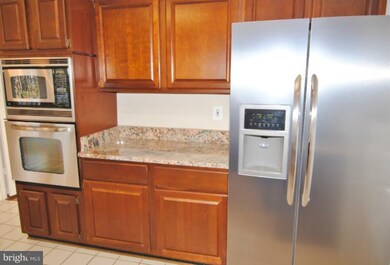 12695 Cobblestone Ct, Manassas, VA 20112 - photo 2