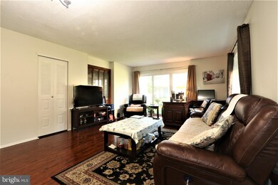 8 Marsh Ct, Lawrence Township, NJ 08648 - photo 3