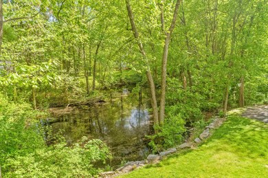 14 Holton Cir, Londonderry, NH 03053 - photo 4