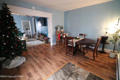 Living Room (2)