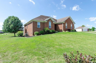 136 Moonglow Ct, Shepherdsville, KY 40165 - photo 2