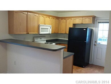 1489 Harpers Inlet Dr, Clover, SC 29710 - photo 3