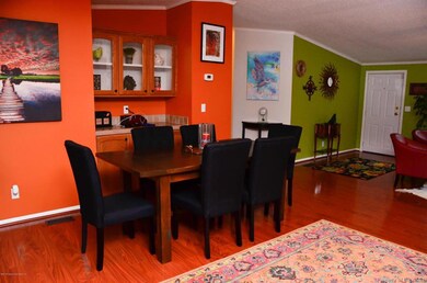 1881 S. Waterside Dr. - Dining area