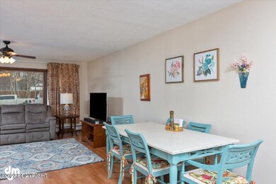 07-Living Room Unit 1 MS_9861