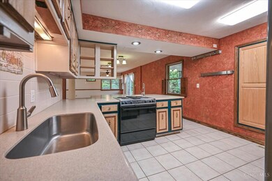 509 N Stadium Dr, Xenia, OH 45385 - photo 5