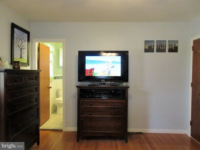 125 Hunter Ln, North Wales, PA 19454 - photo 6