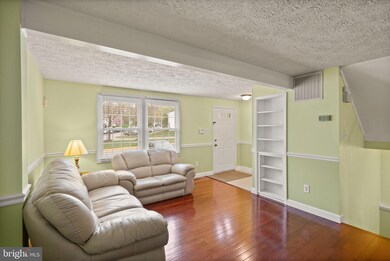 8060 Steeple Chase Ct, Springfield, VA 22153 - photo 7