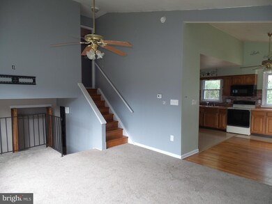 199 Franklin St, Clayton, NJ 08312 - photo 2