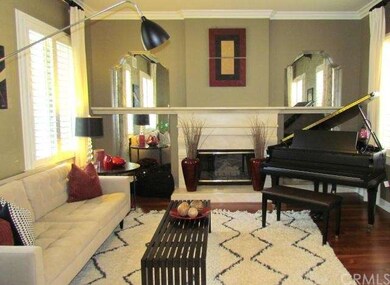 Living Room with fireplace