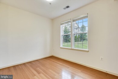 42446 Mayflower Terrace unit 103, Ashburn, VA 20148 - photo 5