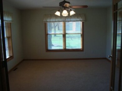 386 Sara Ln, La Porte, IN 46350 - photo 3