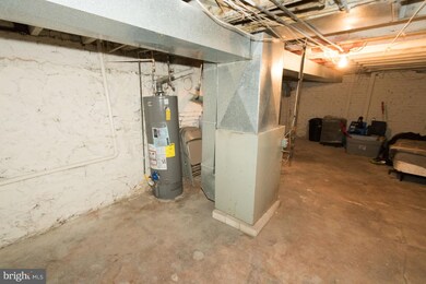 1073 Ellicott Dr, Baltimore, MD 21216 - photo 6