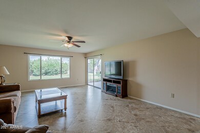 18606 N Conestoga Dr, Sun City, AZ 85373 - photo 7