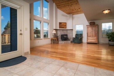 3910 Jonathan Way, Central Point, OR 97502 - photo 4