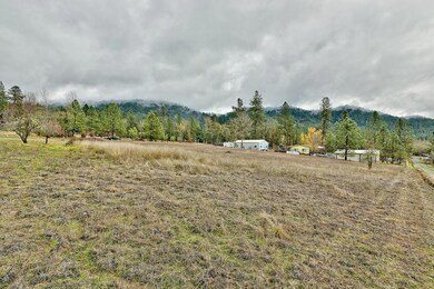 575 Earhart Rd, Rogue River, OR 97537 - photo 5