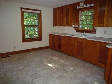 2 William Ward St, Uxbridge, MA 01569 - photo 4