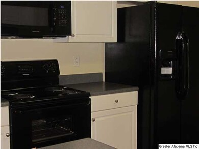 ALL NEW APPLIANCES IN KITCHEN
