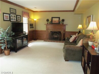 Den/Family/Great Room - The Family Rm has a cozy f
