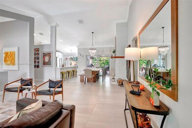 2881 Hidden Hollow Ln, Davie, FL 33328 - photo 5