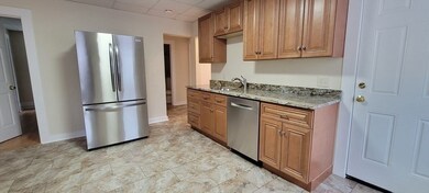 23 W Boylston Dr unit 2, Worcester, MA 01606 - photo 2
