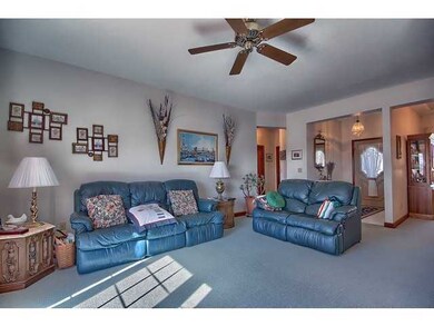 1355 Eastwood Dr, Circleville, OH 43113 - photo 6