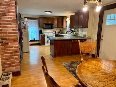 374 Caswell Ave, Derby Line, VT 05830 - photo 7