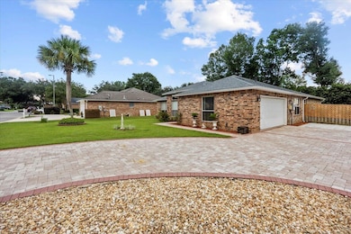 1401 Mark Twain Ct, Niceville, FL 32578 - photo 3