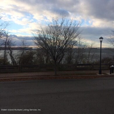 22 Pilot Ln, Staten Island, NY 10309 - photo 4