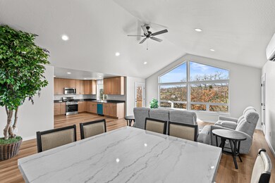 403 N Deanjou Ave, Eagle Point, OR 97524 - photo 7