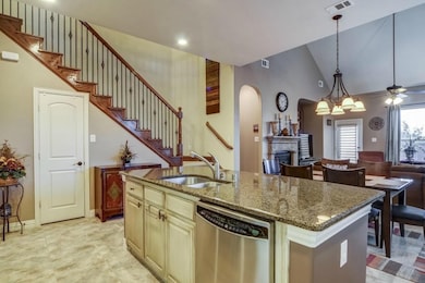 2005 Loma Alta Dr, Irving, TX 75063 - photo 5