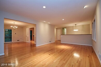 6441 Walters Woods Dr, Falls Church, VA 22044 - photo 5