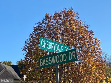 2123 Basswood Dr, Lafayette Hill, PA 19444 - photo 2