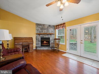 282 Rolling Ln, Harpers Ferry, WV 25425 - photo 6