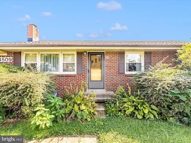 4509 Valley View Rd, Middletown, MD 21769 - photo 2